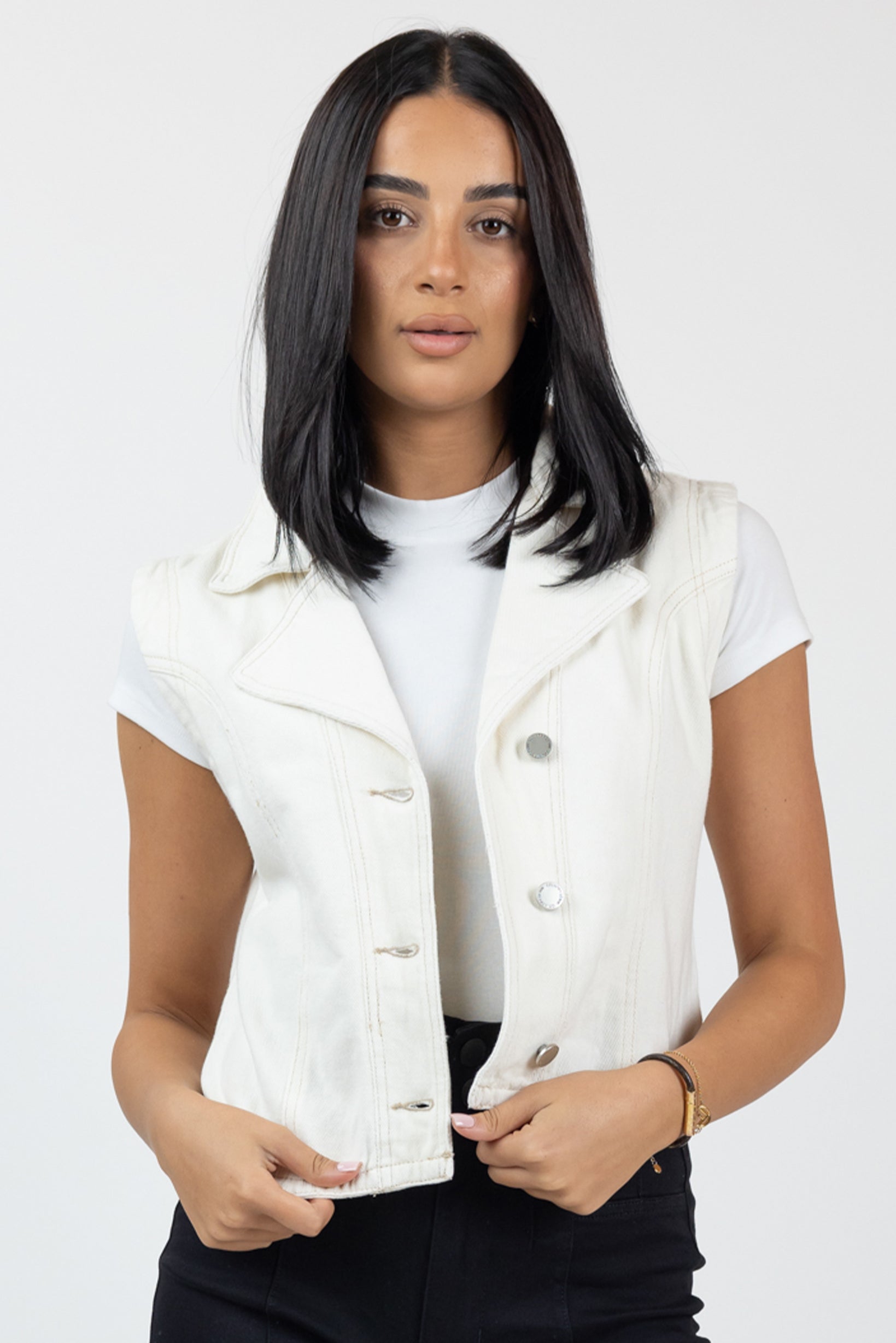 CGJ1637-OWHI-vest-top