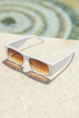 DS-8023-WHI-sunglasses-accessories