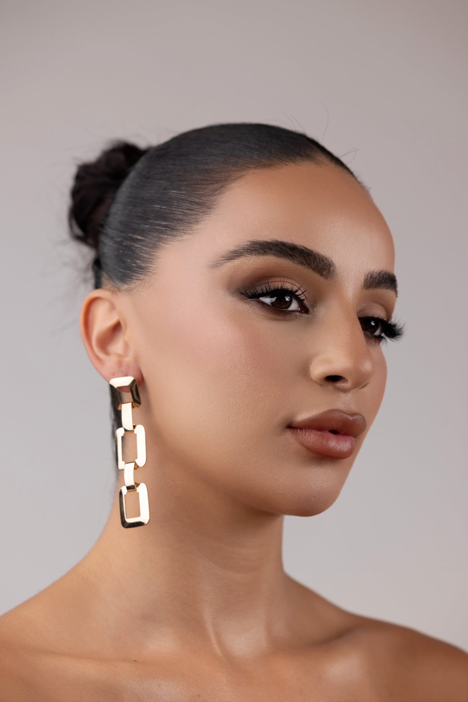 EAR016-Gold-earrings-accessories