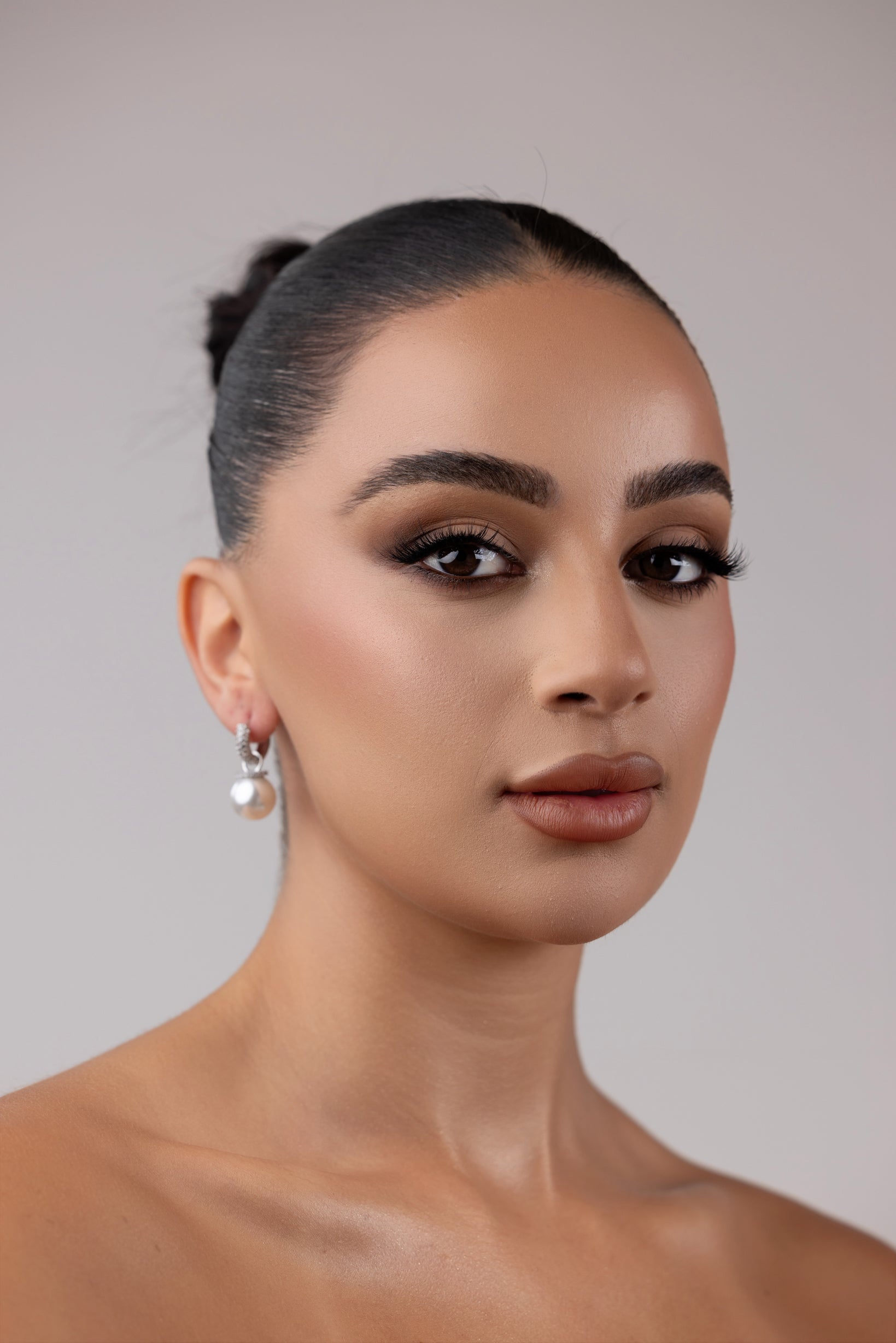 Detailed Pearl Earrings