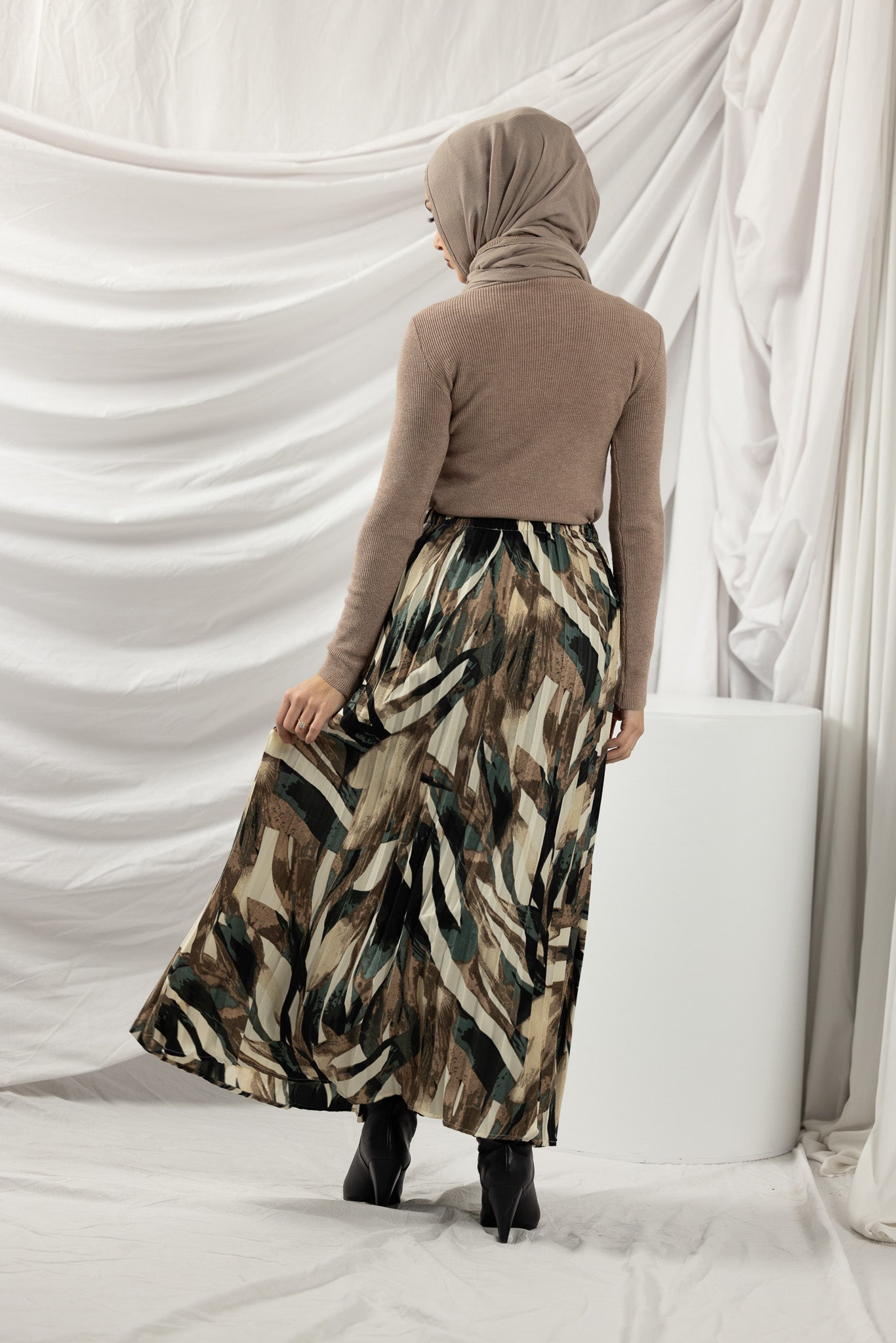 K2221945-MOC-skivvy-top-knit