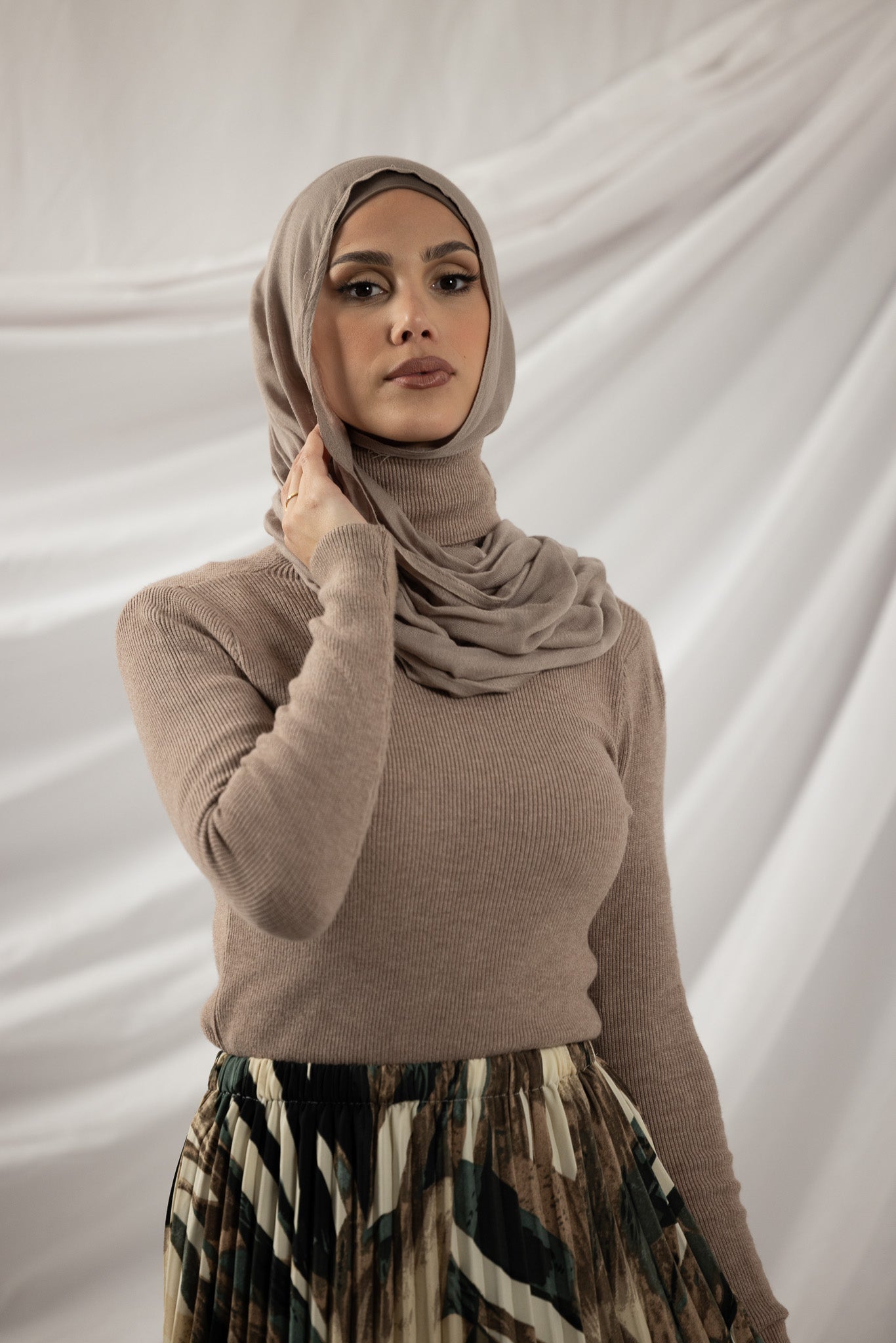 K2221945-MOC-skivvy-top-knit