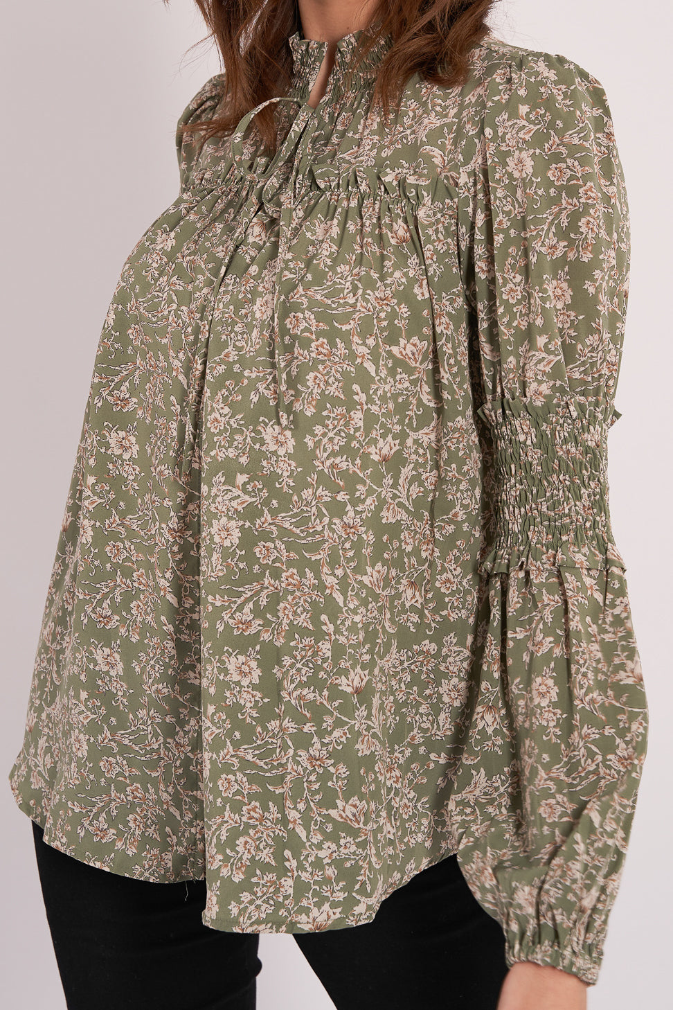 M00166SageFloral-blouse-top