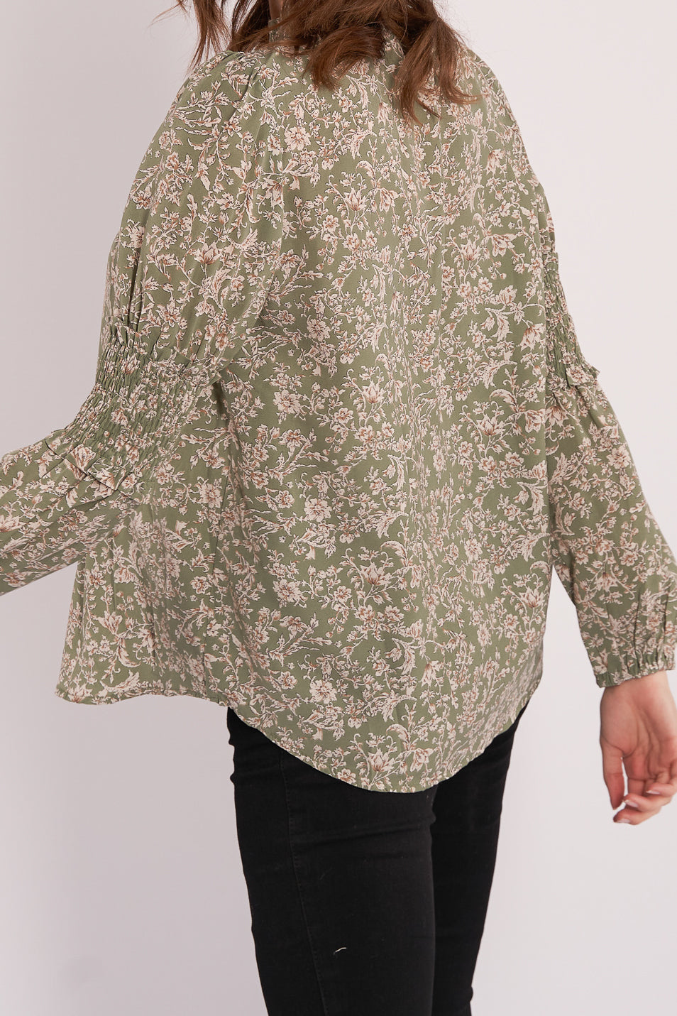 M00166SageFloral-blouse-top