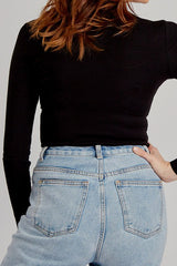M00178Black-basic-top