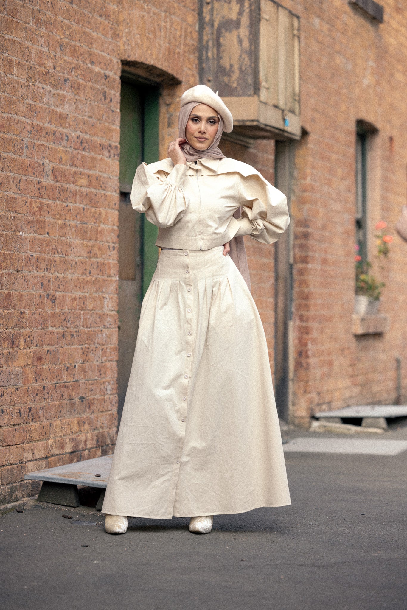 M7857Beige-maxi-skirt