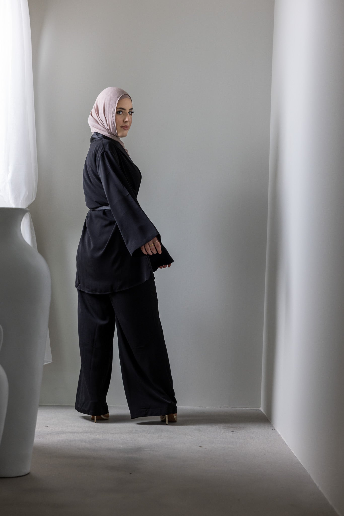 M8213Black-wrap-jacket