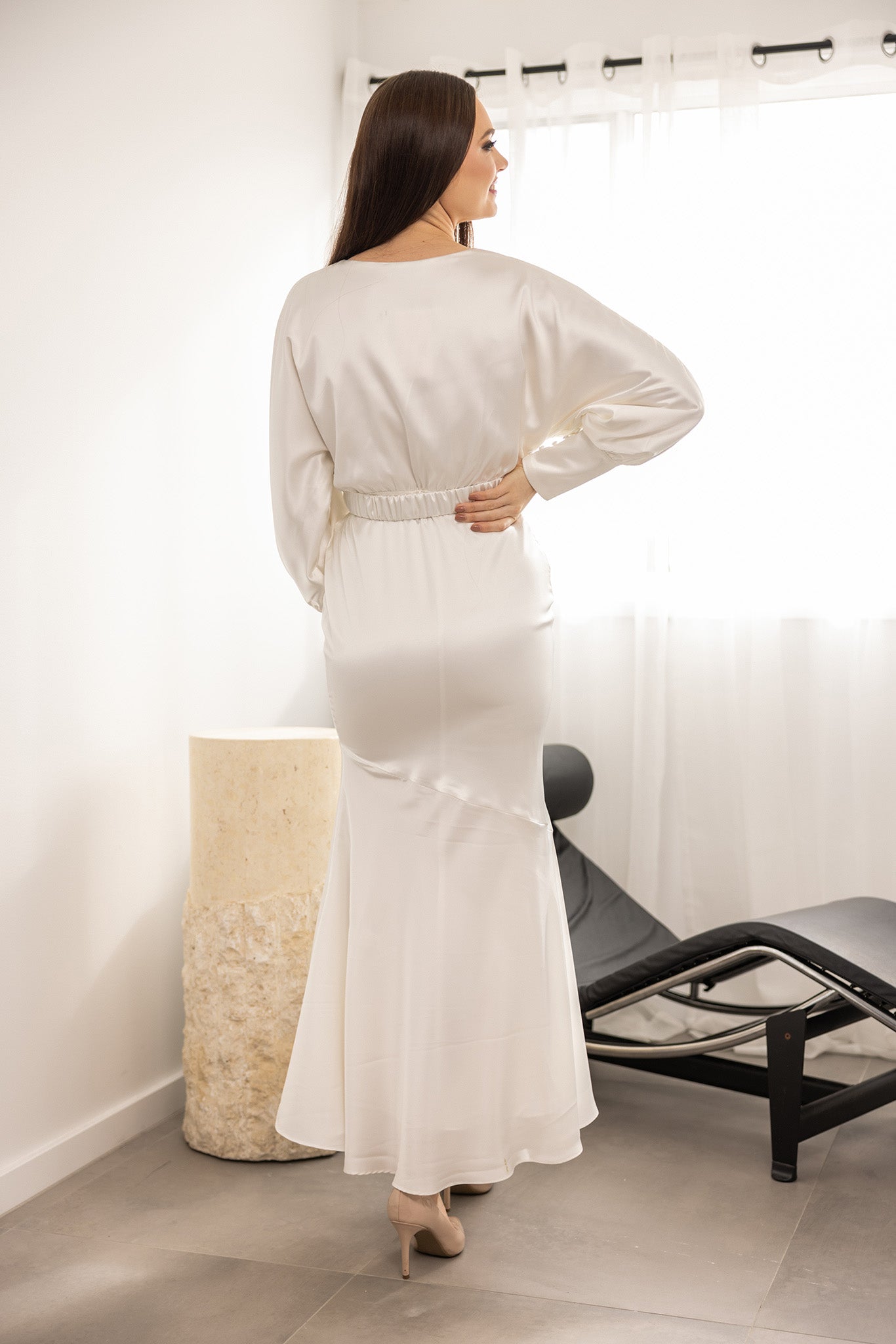 M8233-WHI-dress-abaya-satin