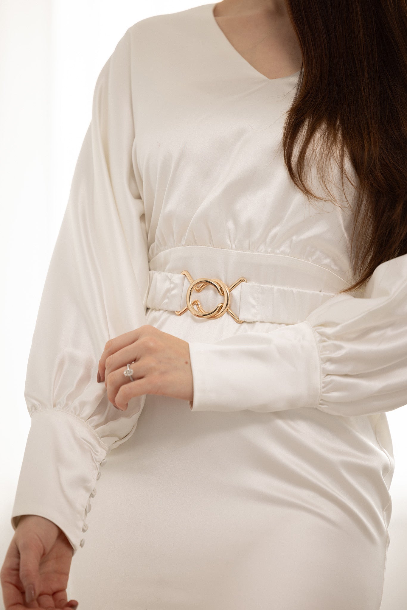 M8233-WHI-dress-abaya-satin