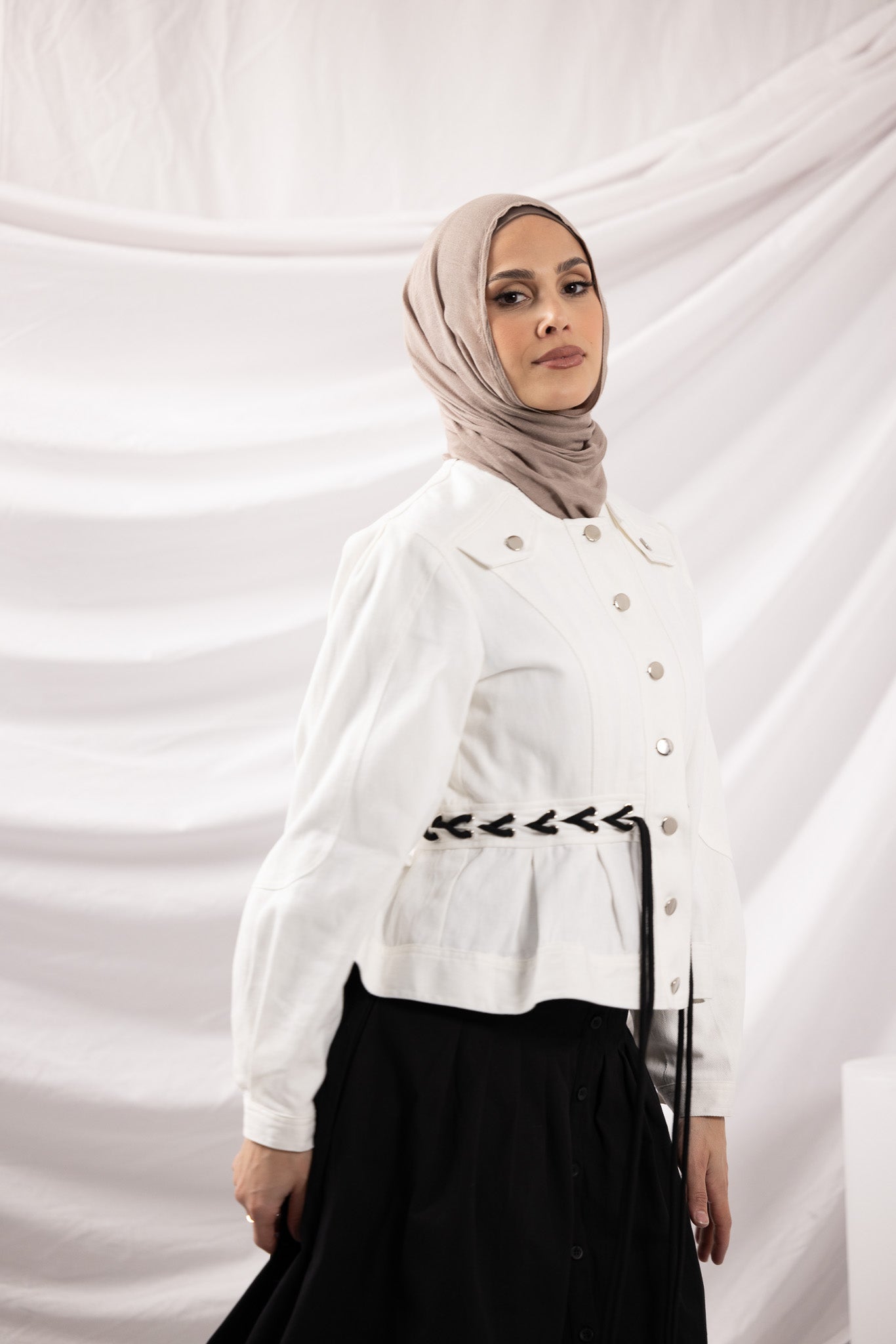 M8259-WHI-jacket-denim