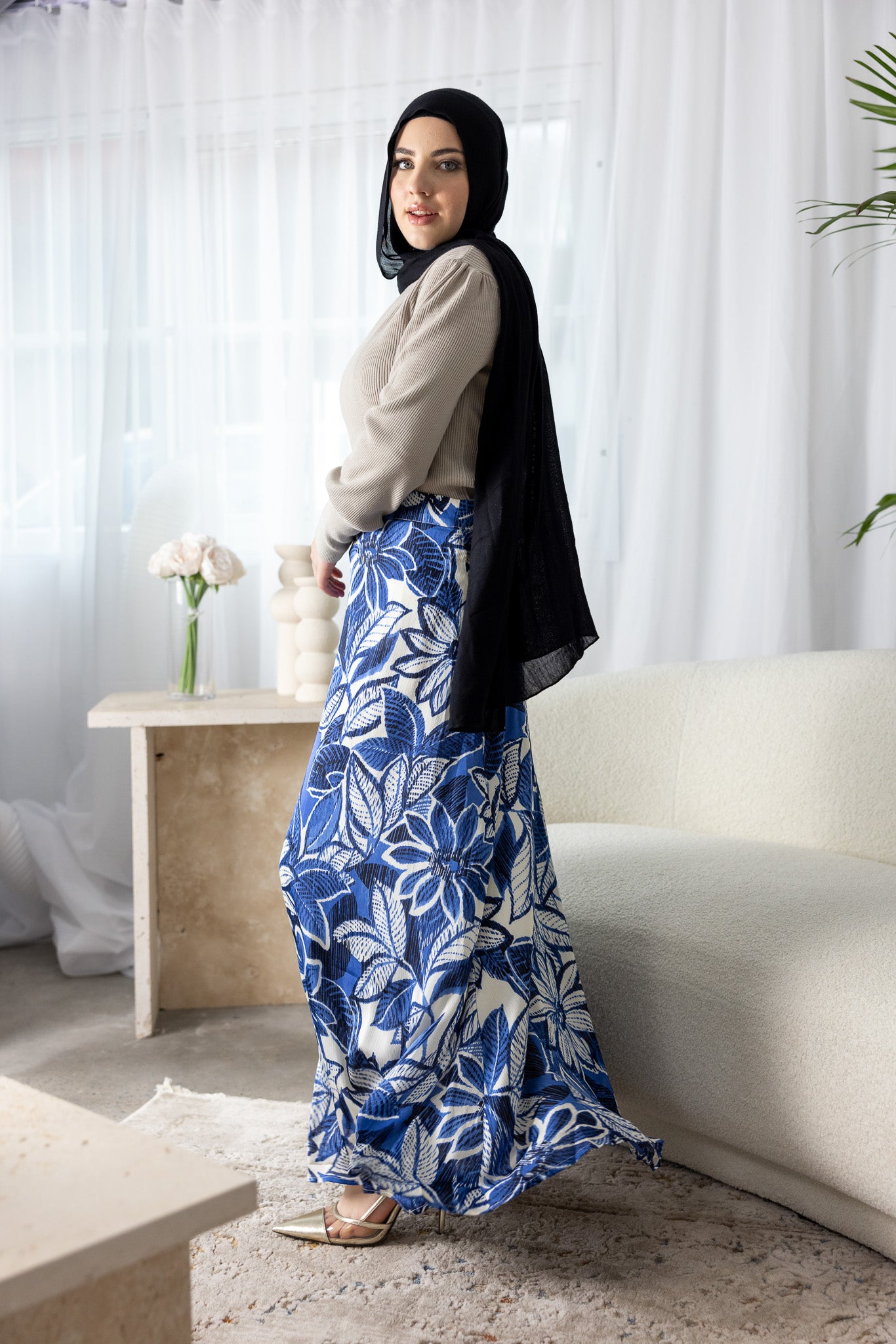 M8338-BLU-skirt-print