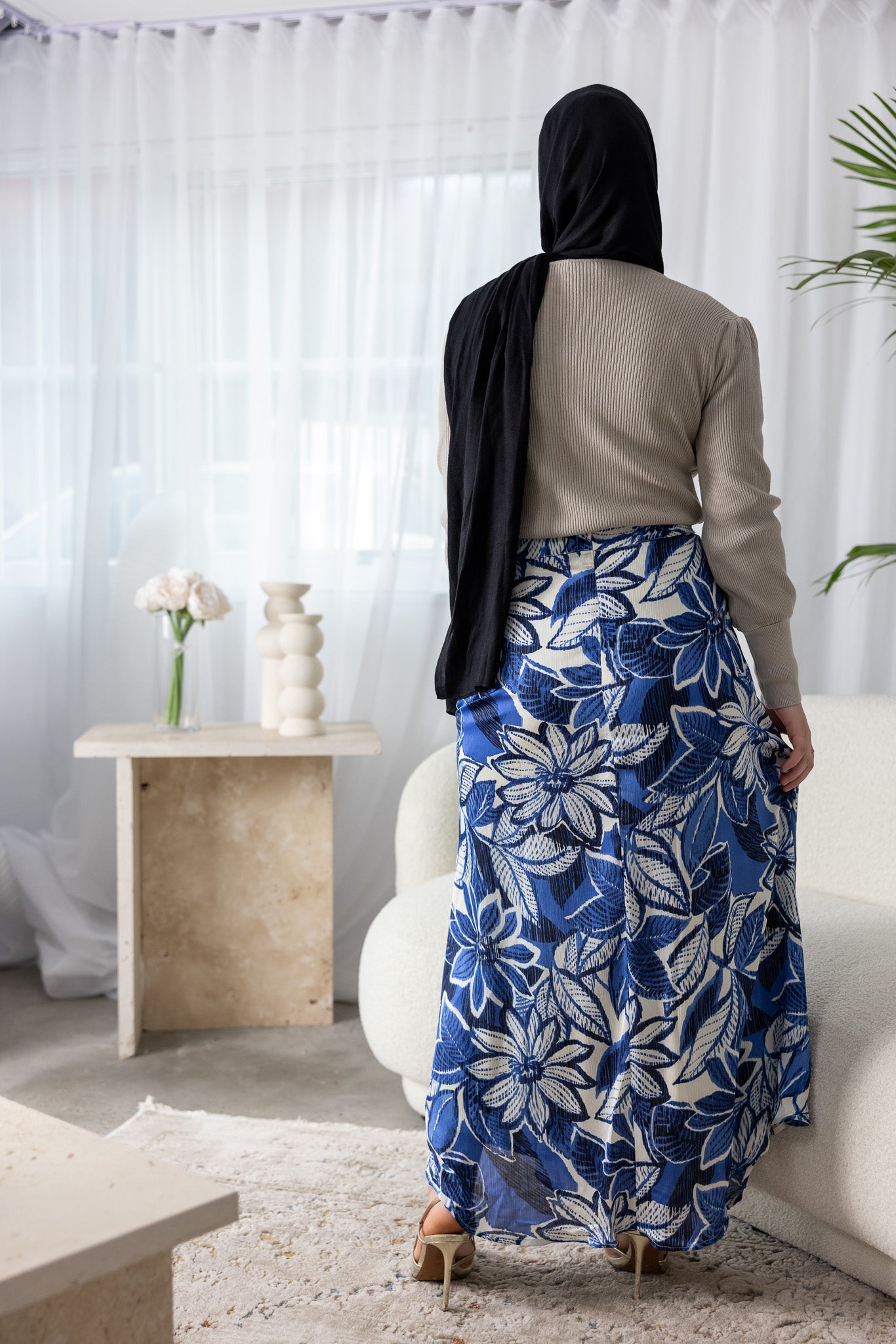M8338-BLU-skirt-print