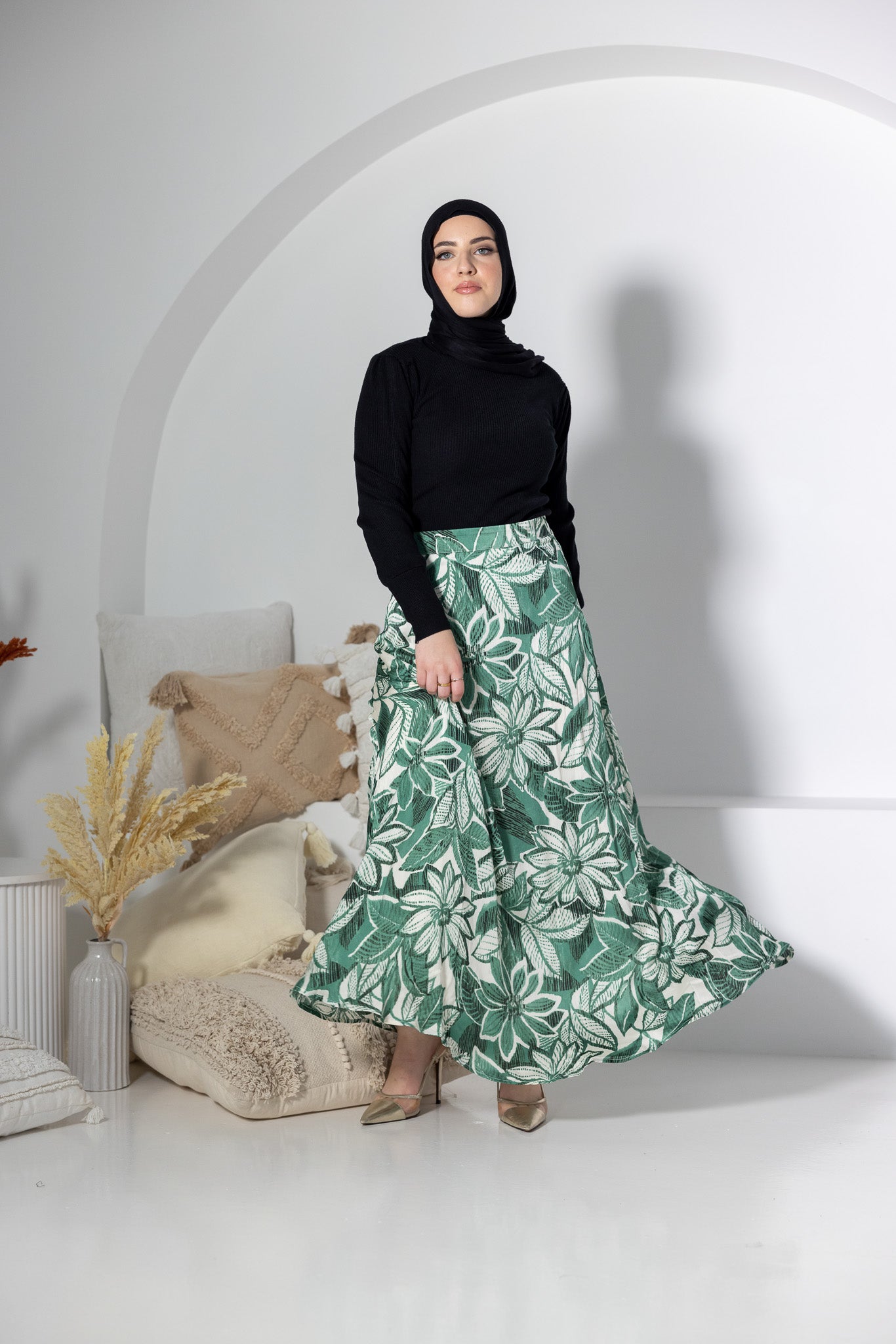 M8338-GRN-skirt-print