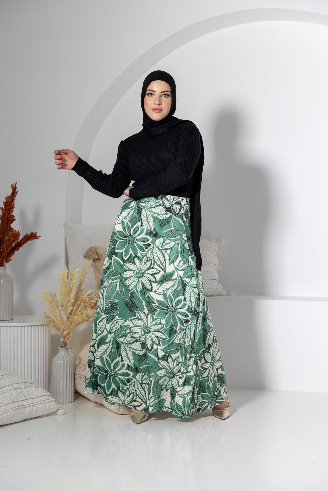 M8338-GRN-skirt-print