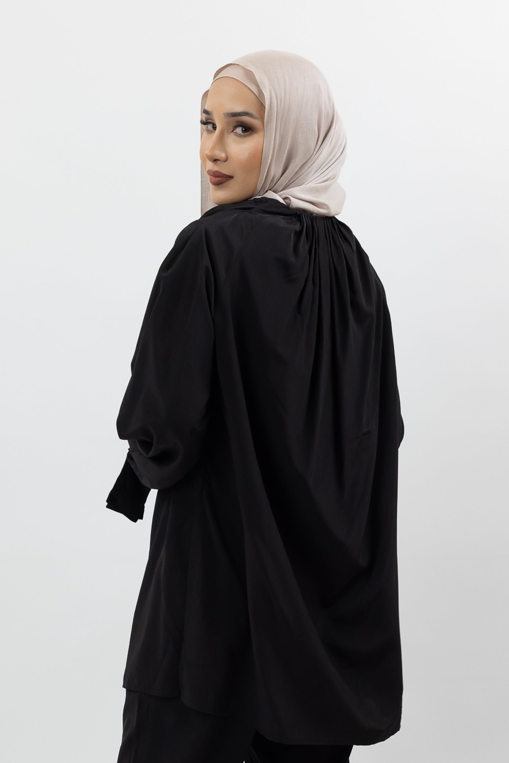 M8339Black-top