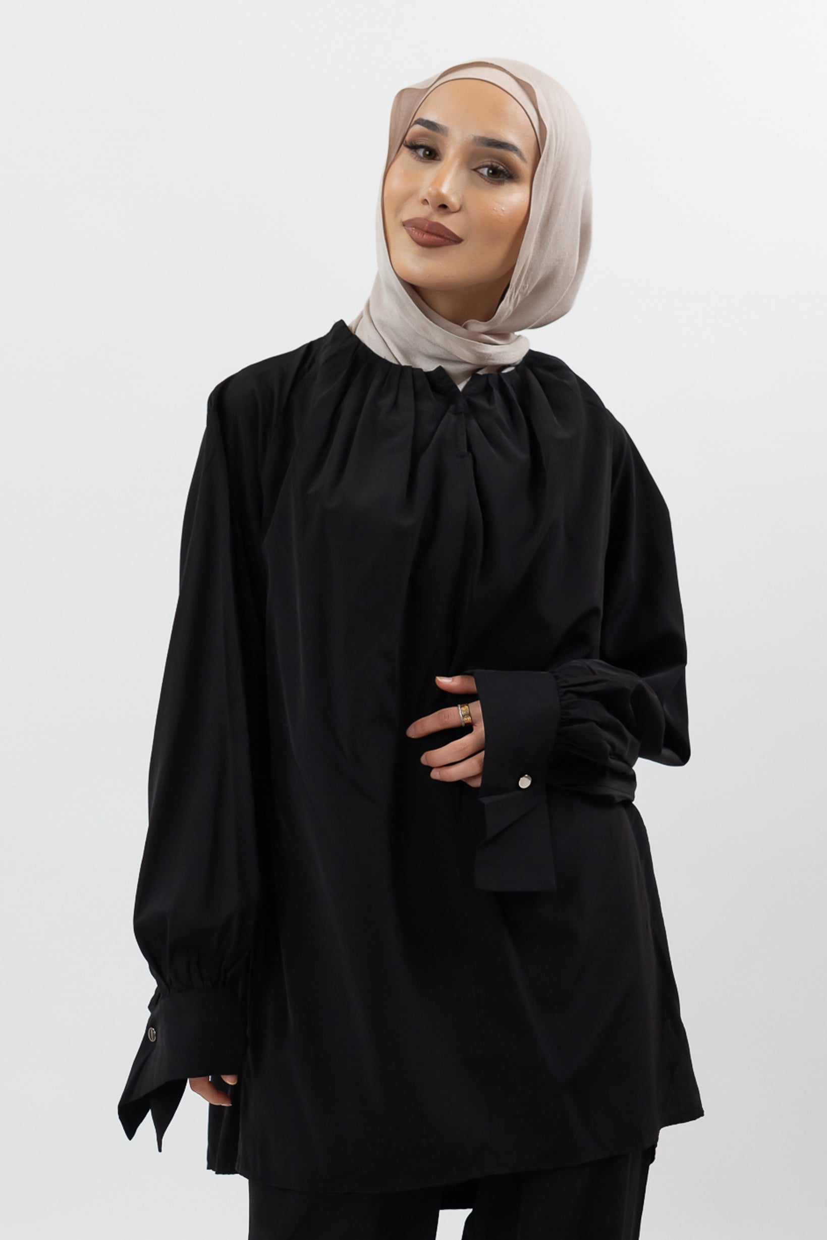 M8339Black-top