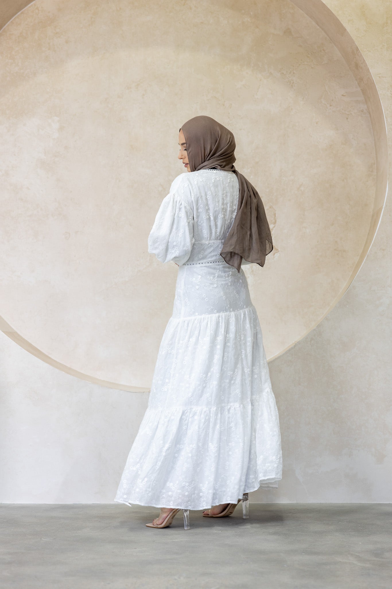 M8343White-dress-abaya