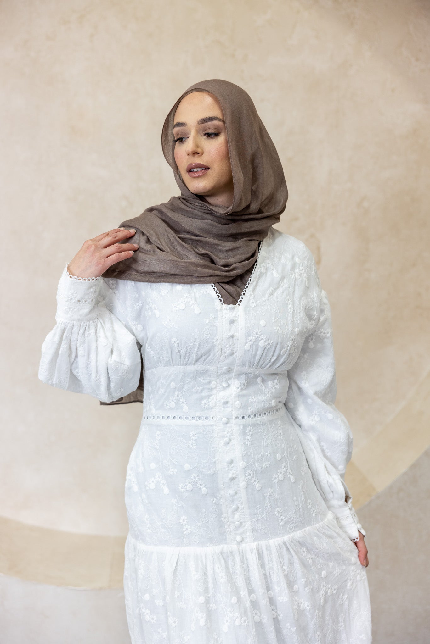 M8343White-dress-abaya