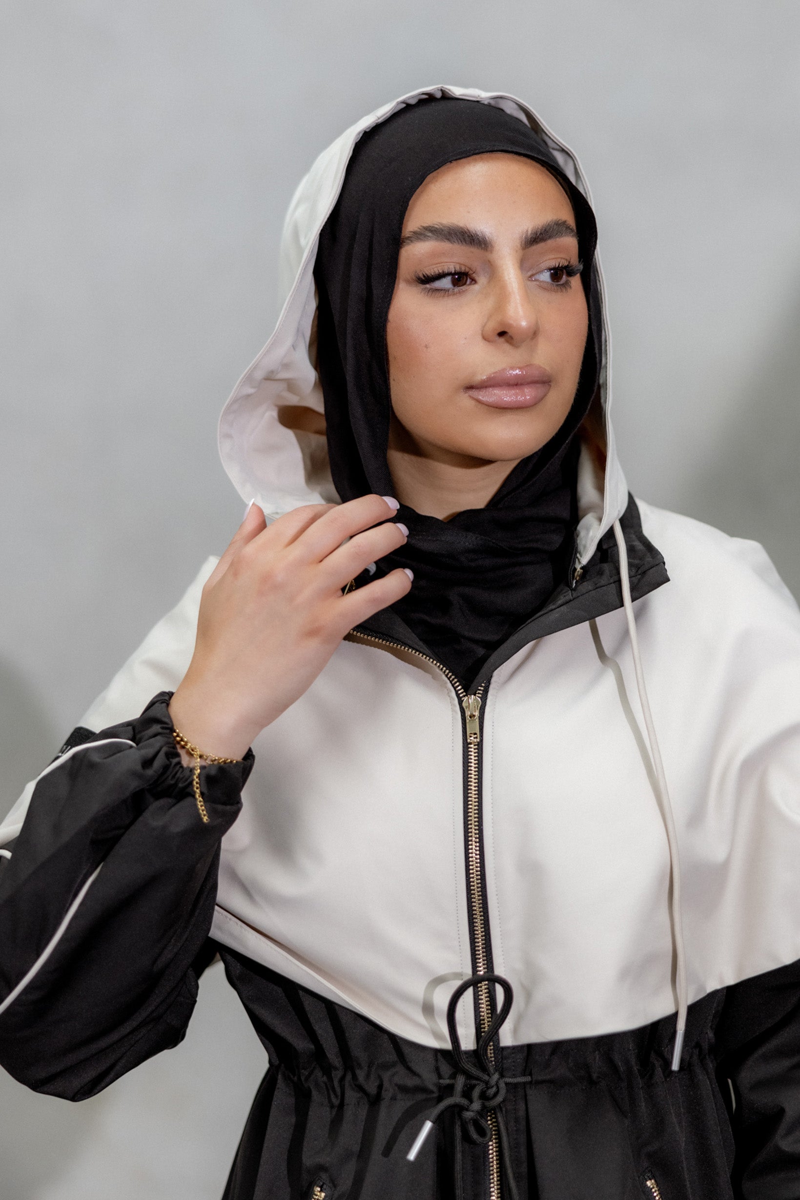 M8404Blackwithbeige-overlay-jacket