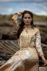 M8566Gold-shirt-print