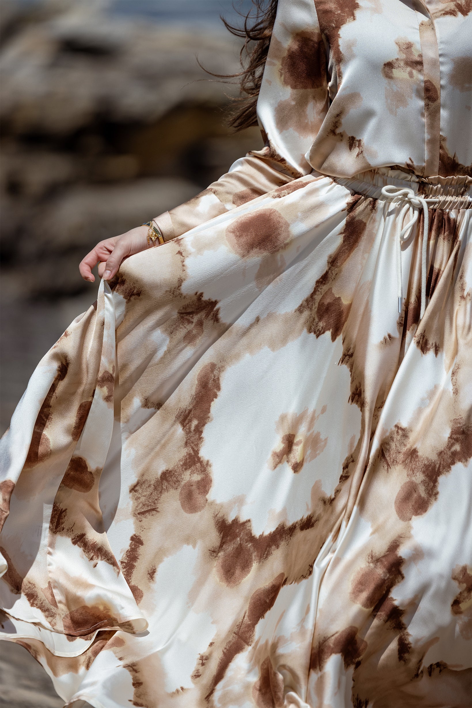 M8567Brown-skirt-print