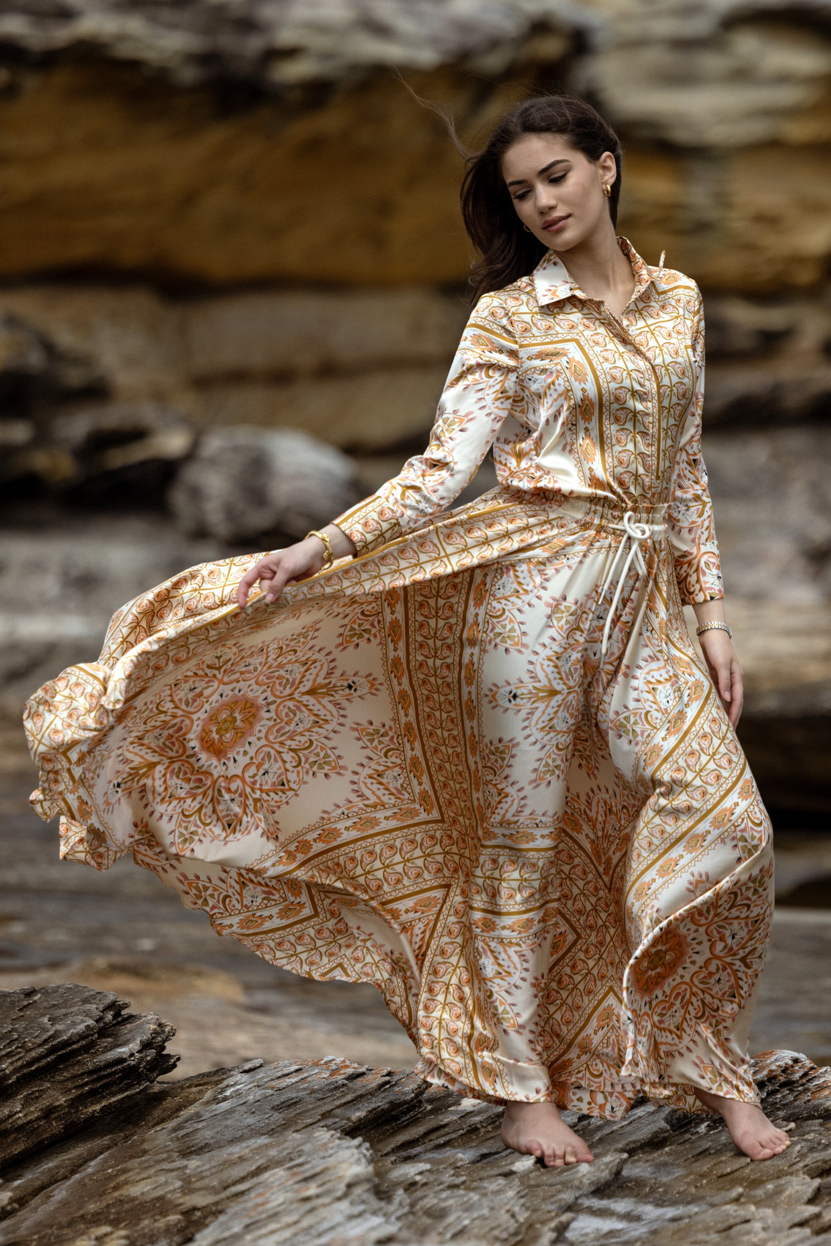 M8567Gold-skirt-print