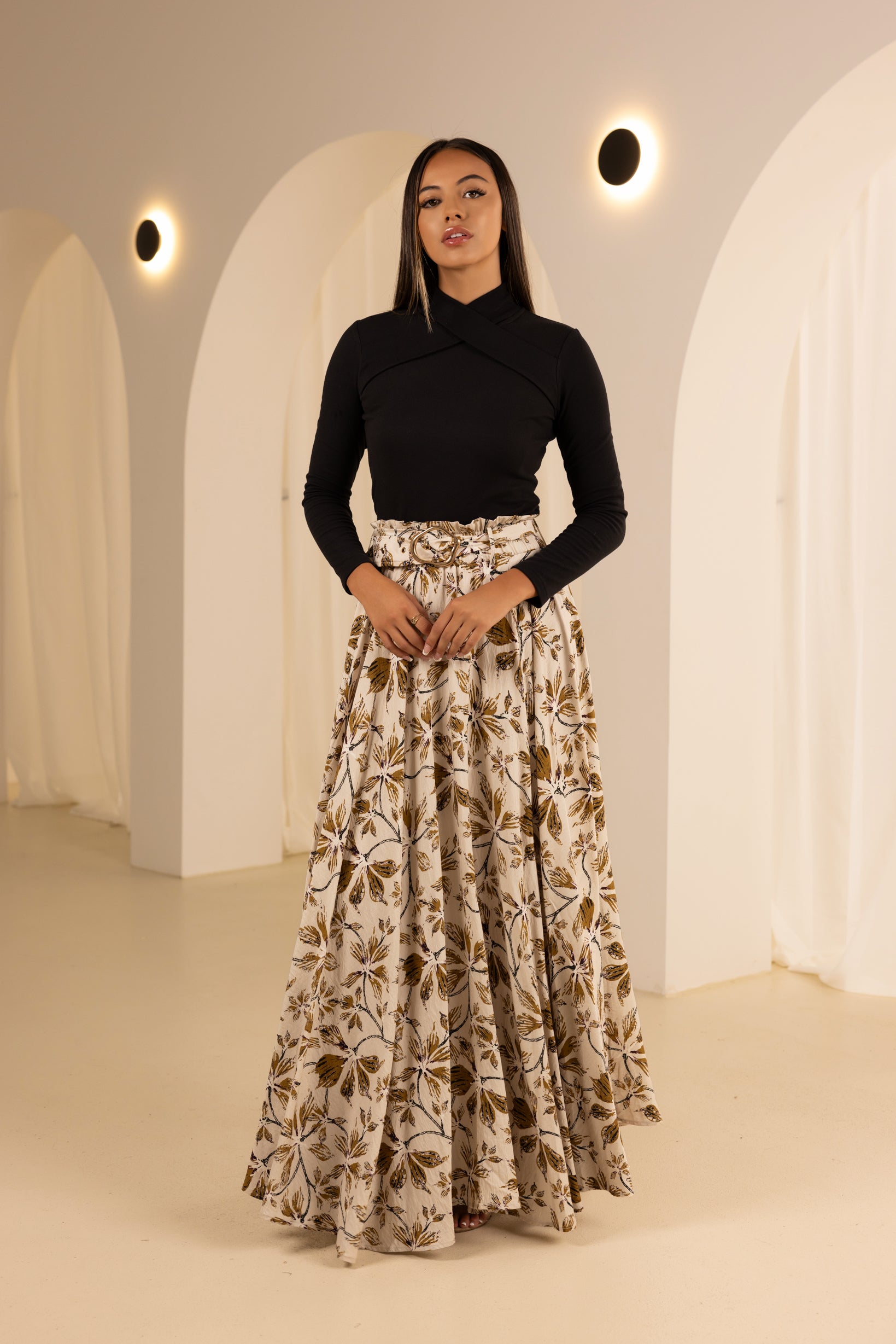 M8637Beigeplain-maxi-skirt