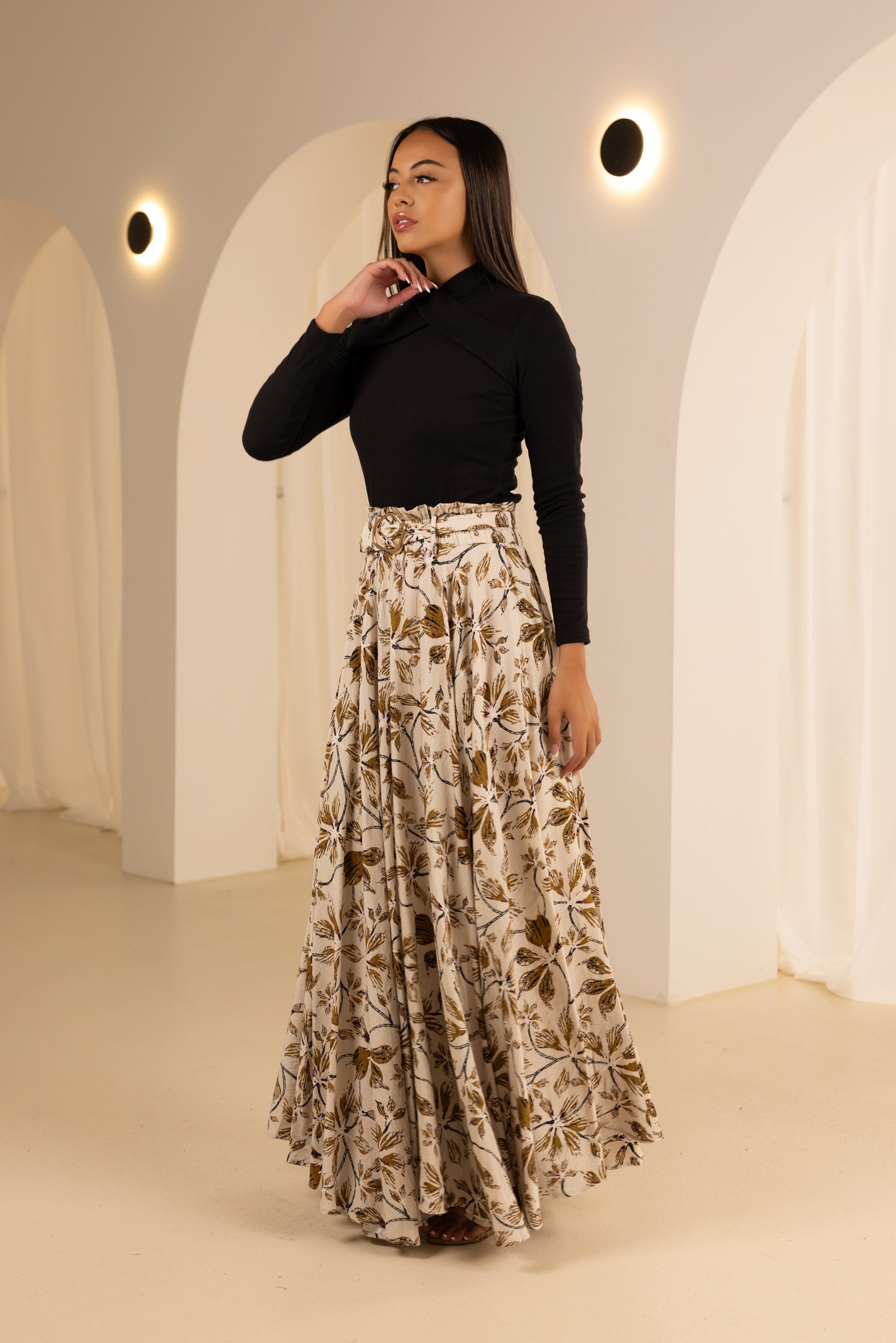 M8637Beigeplain-maxi-skirt