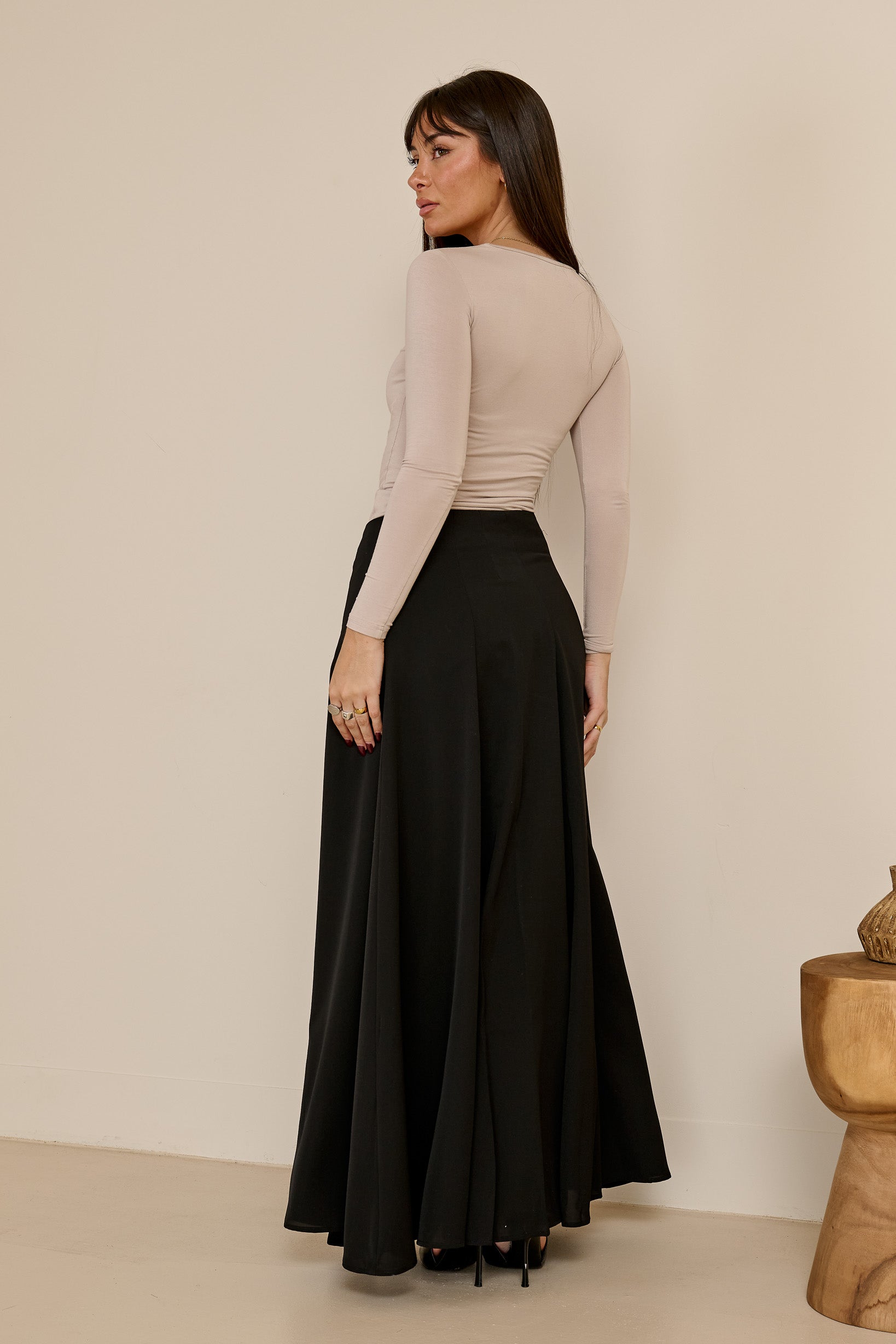 M9241-BLK-skirt-bottom