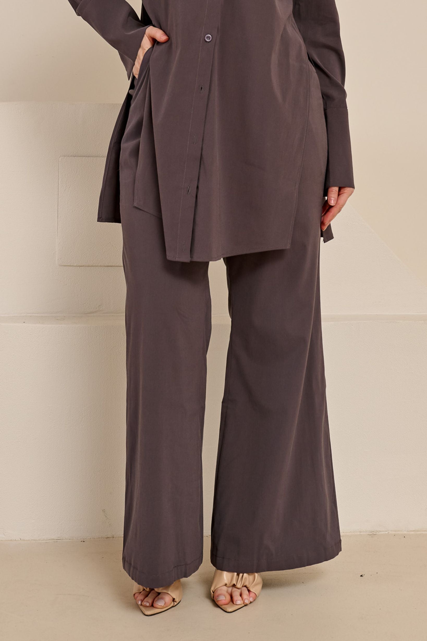 M9366-CHA-pants-bottom