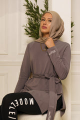 Modelle/Move Dana Split Tie Top