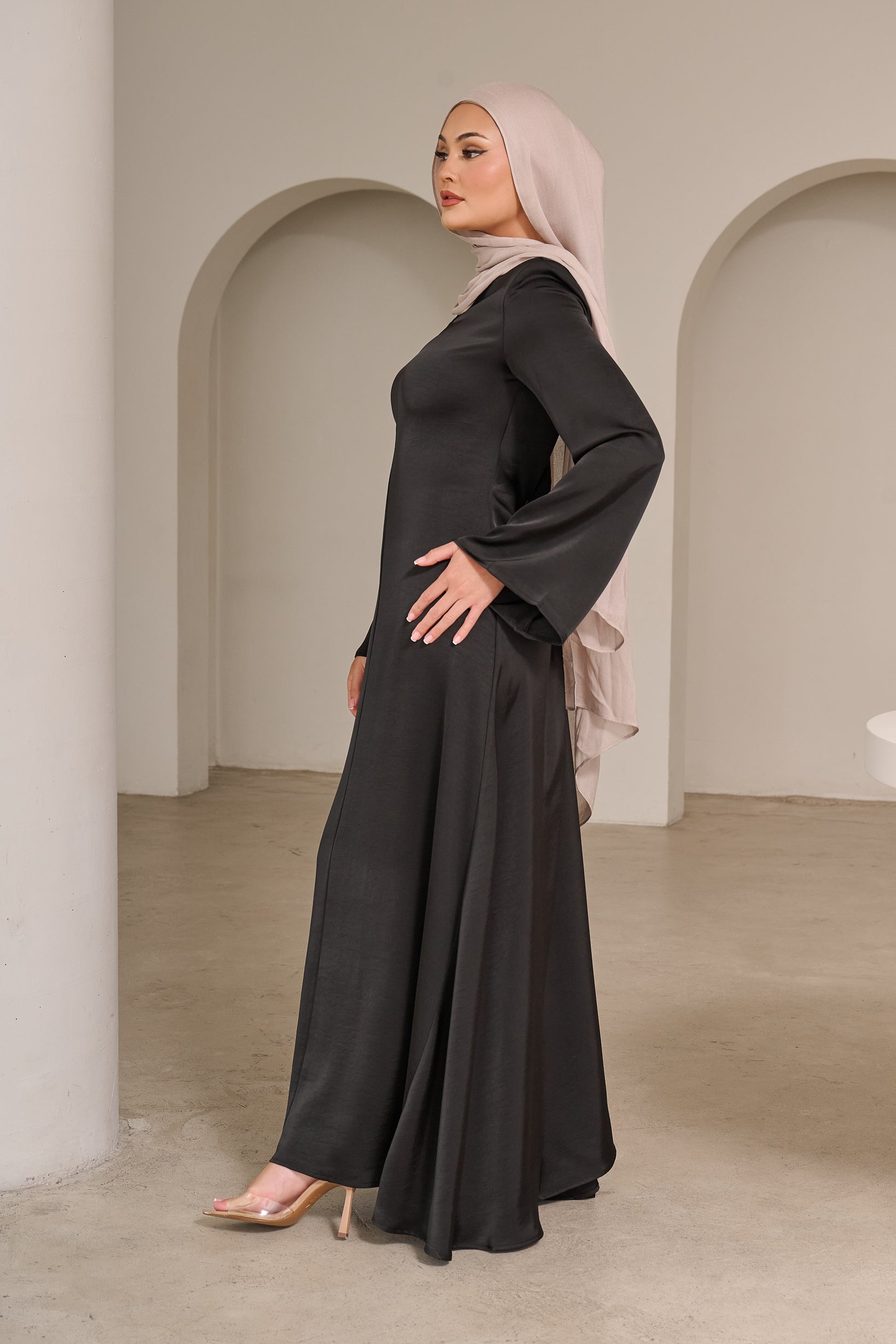 M9527-BLK--maxi-dress