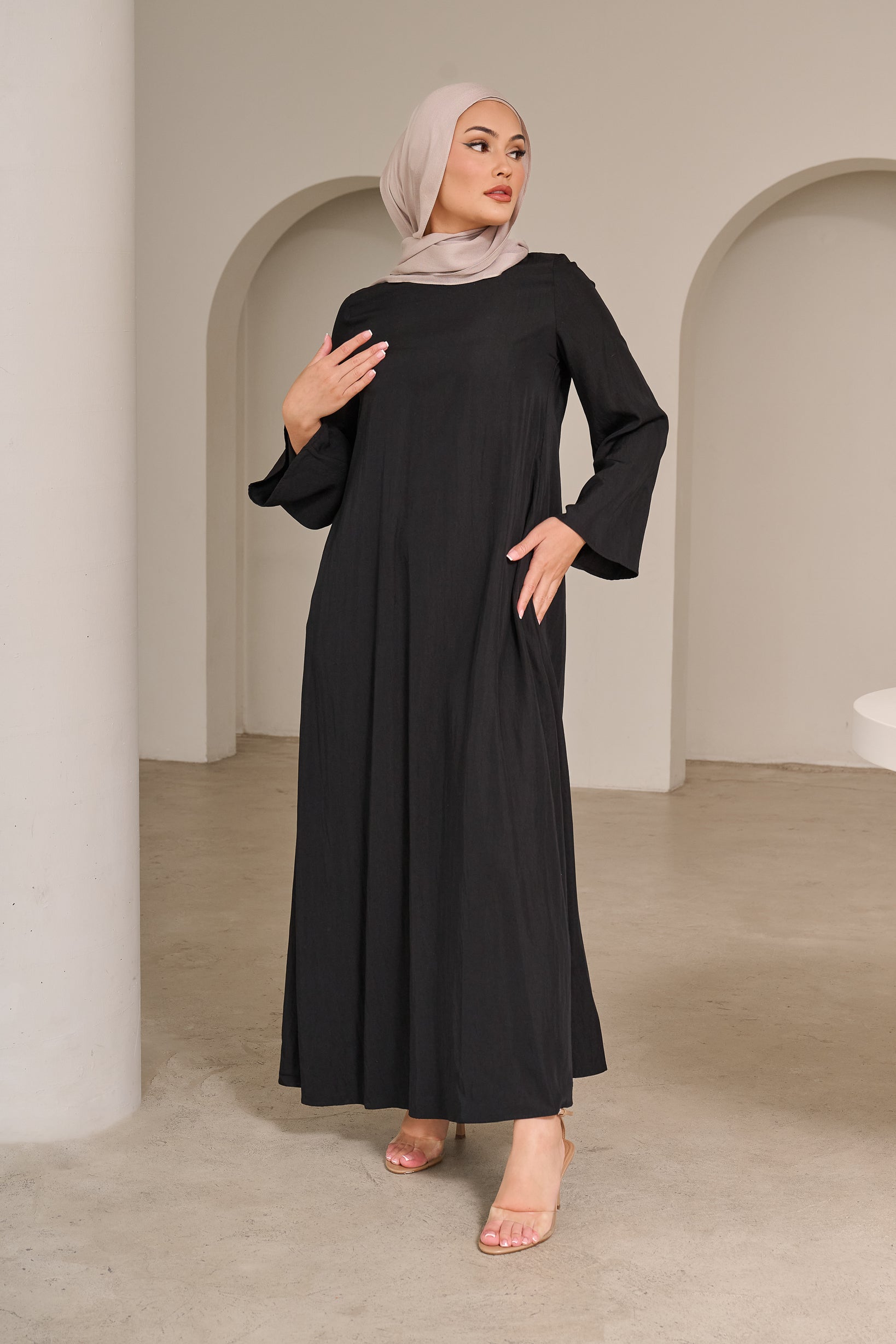 M9557-BLK-abaya