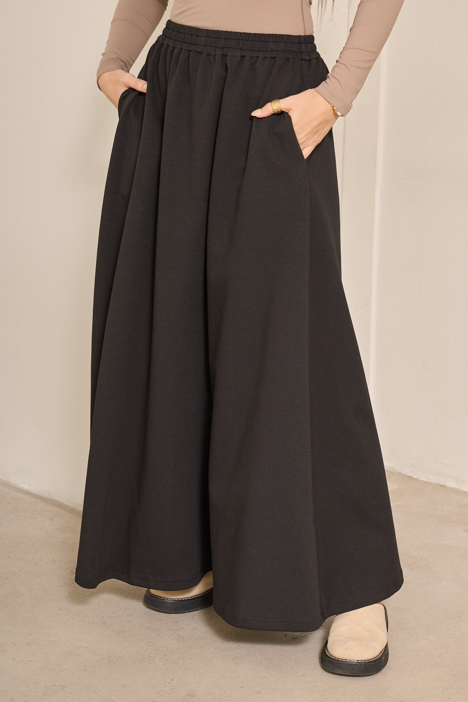 M9805-BLA-Skirt