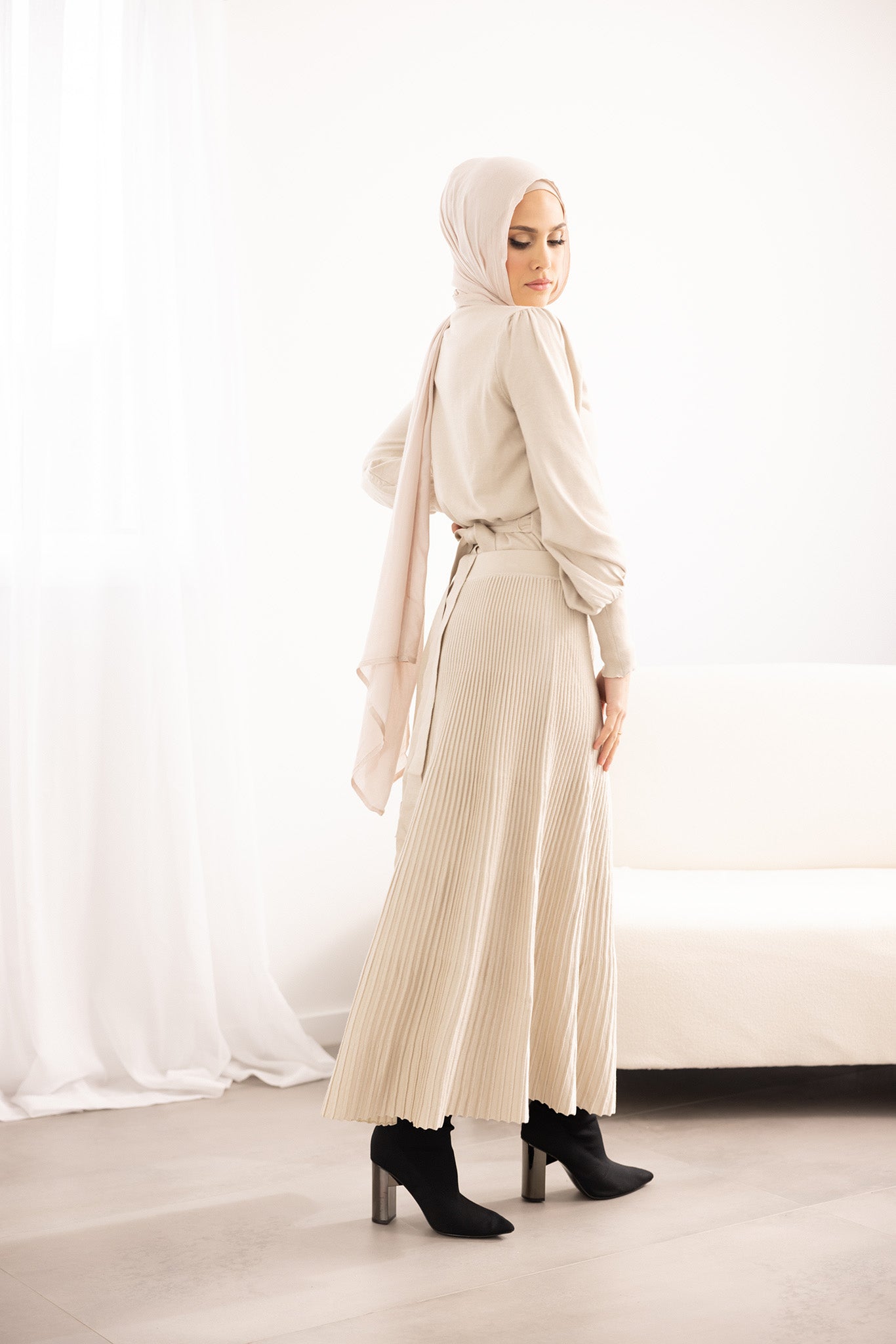 N714-BEI-skirt-knit