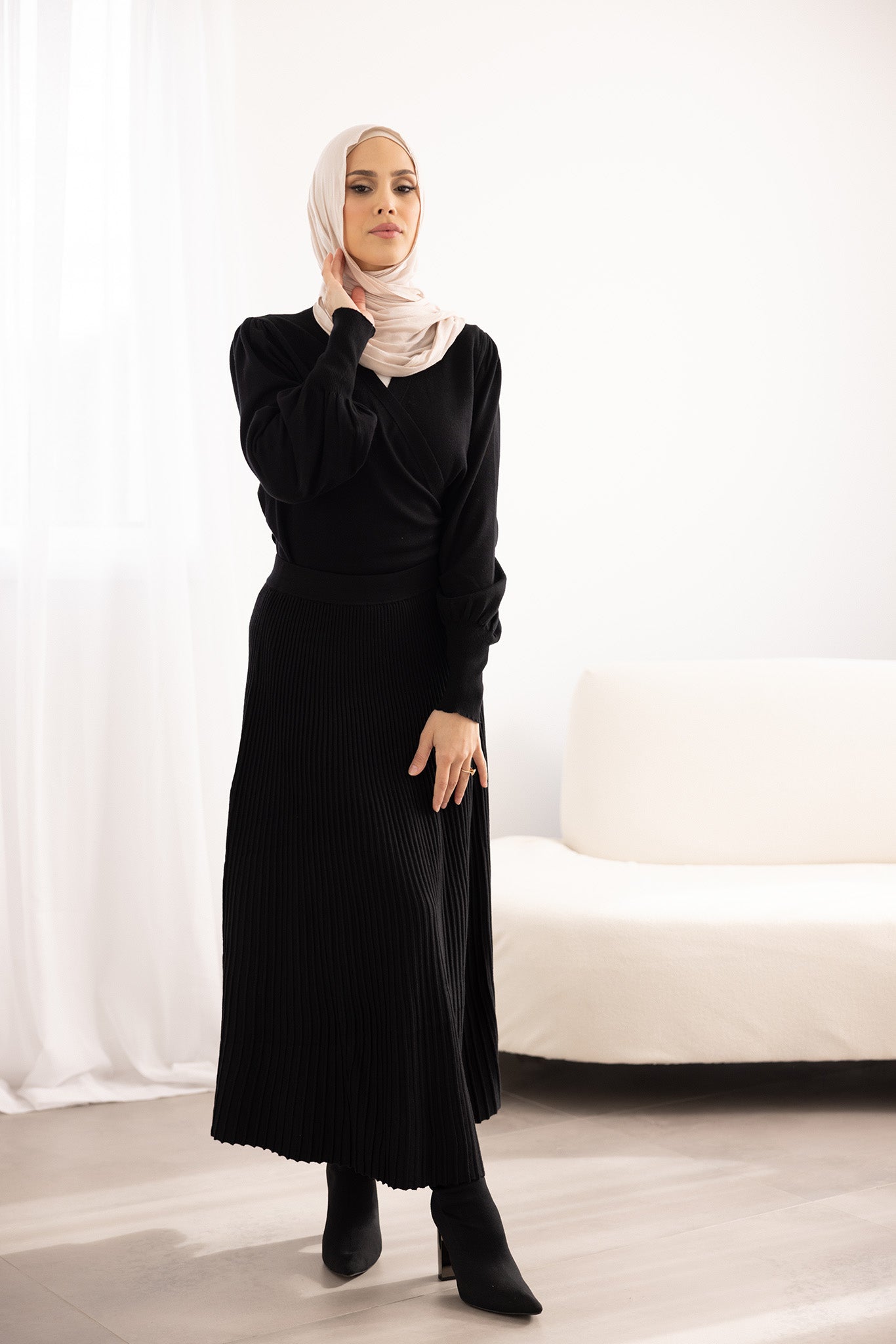 N714-BLK-skirt-knit