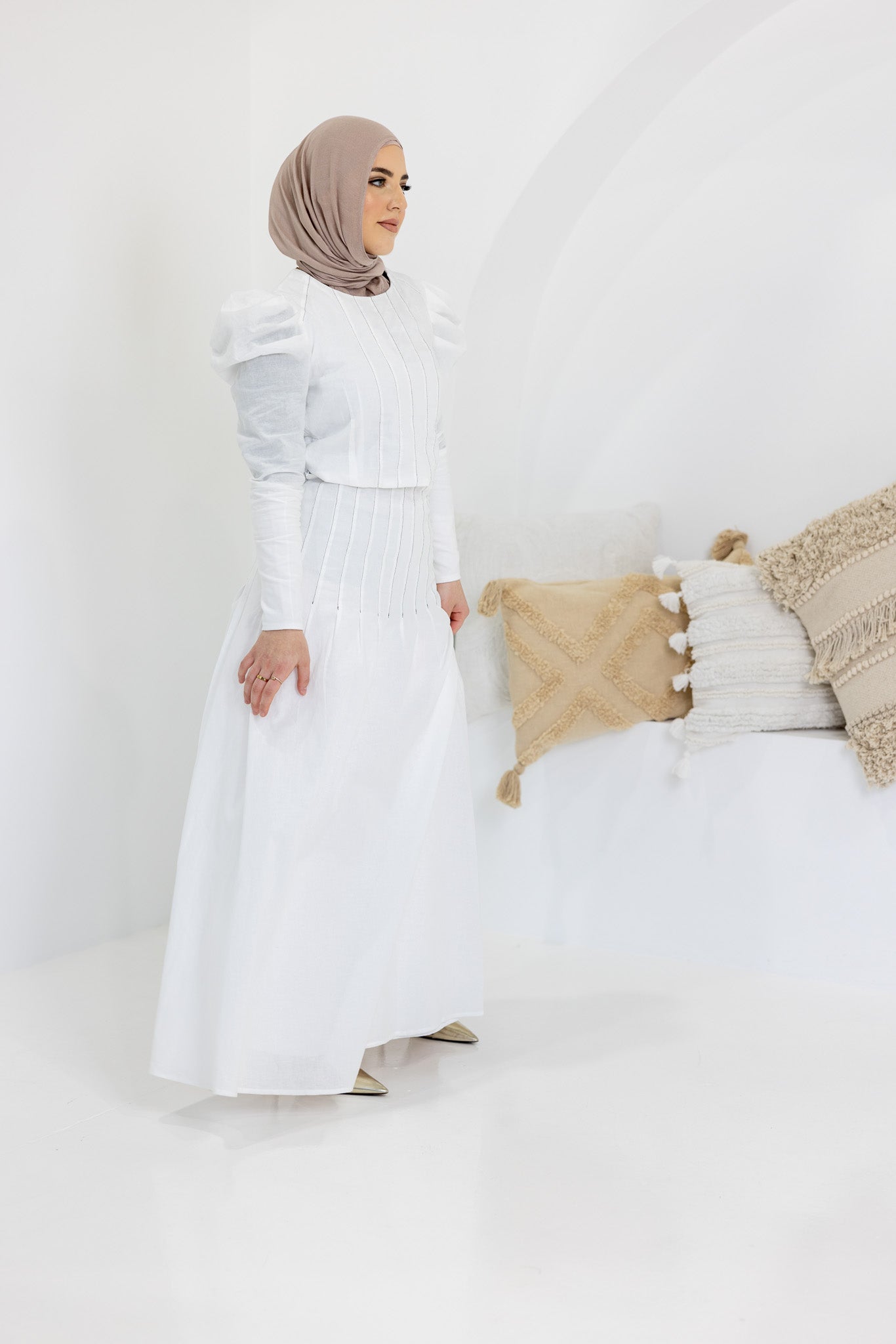 SM8298-White-skirt-top-set