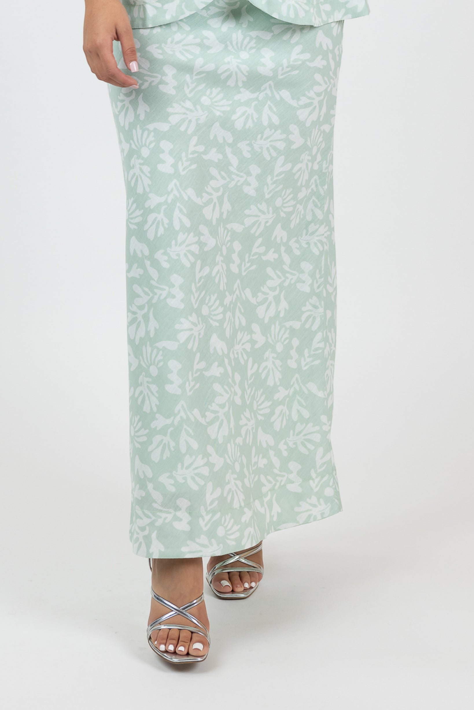 SR0958J03-S-Sage-skirt