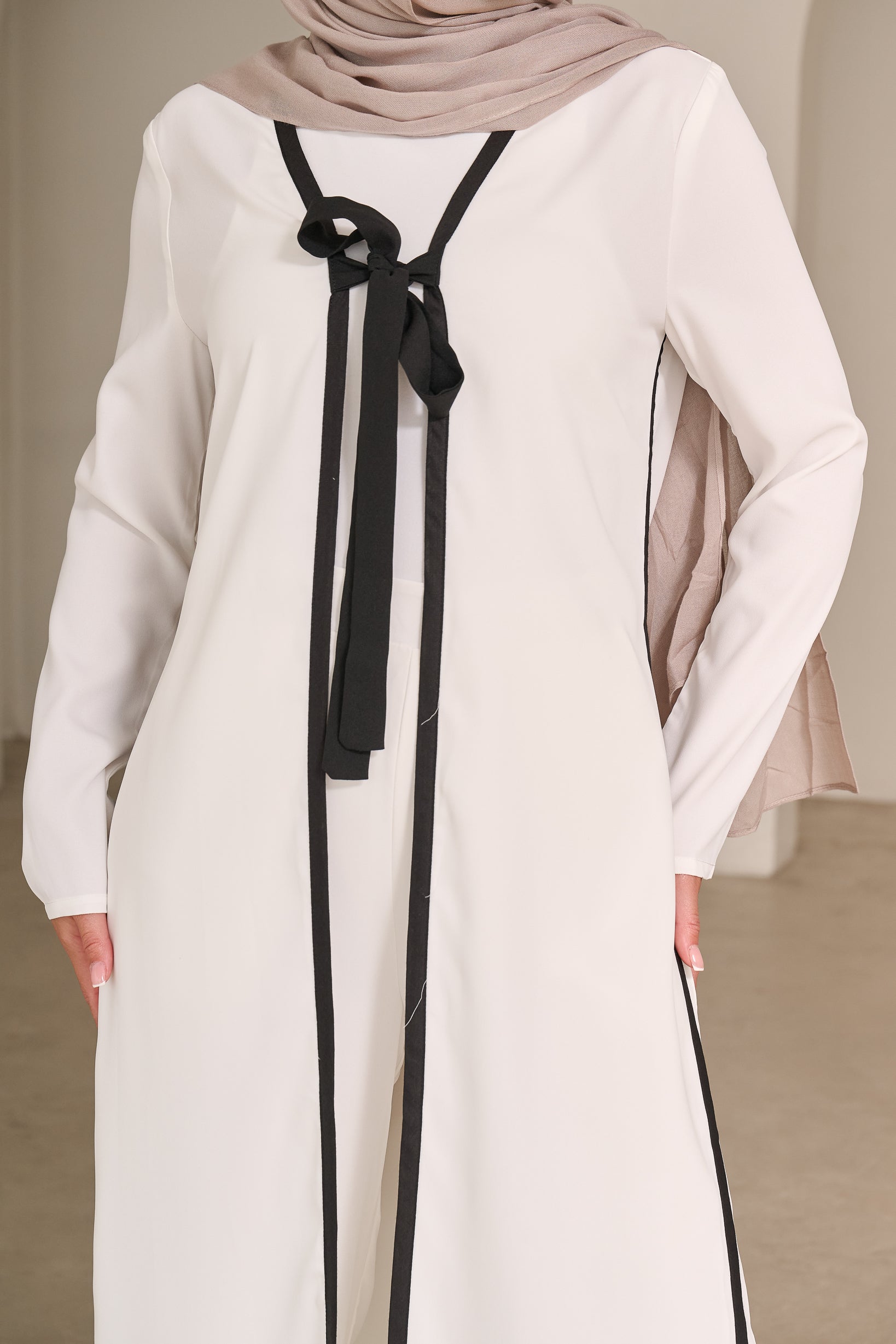 SS0008-WHI-outfit-set