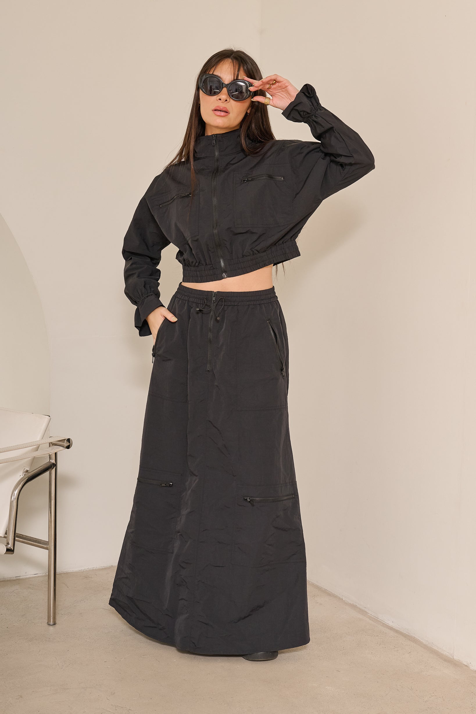 SS0018-BLA-Zip-Skirt