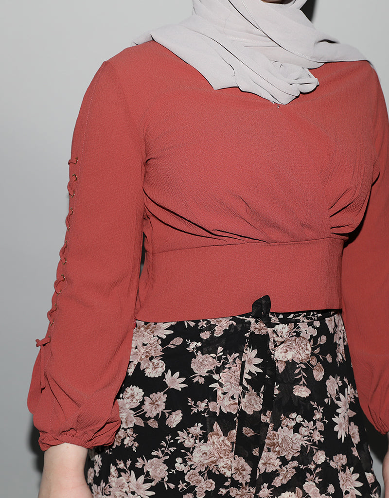 Cross over Cropped Top -  Modelle