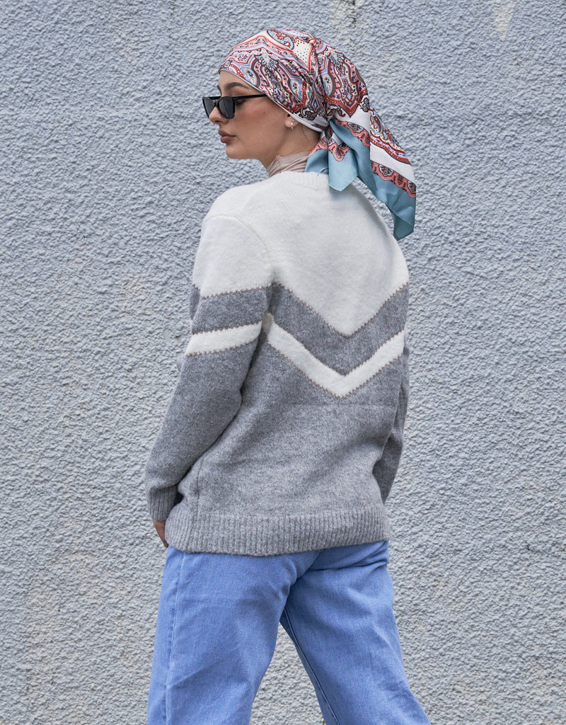 B5709-Grey-knit-jumper