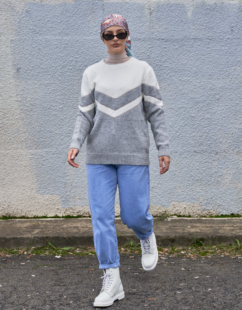 B5709-Grey-knit-jumper