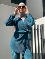 M00037-Turquoise-Crinkled-Top