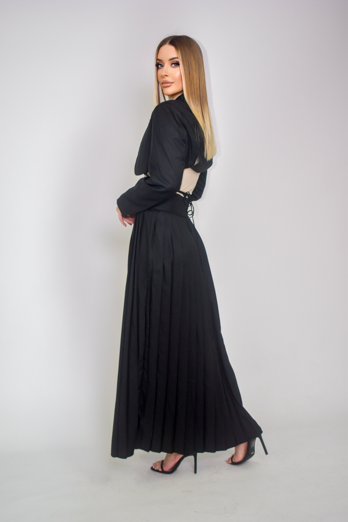 M7581Black-skirt