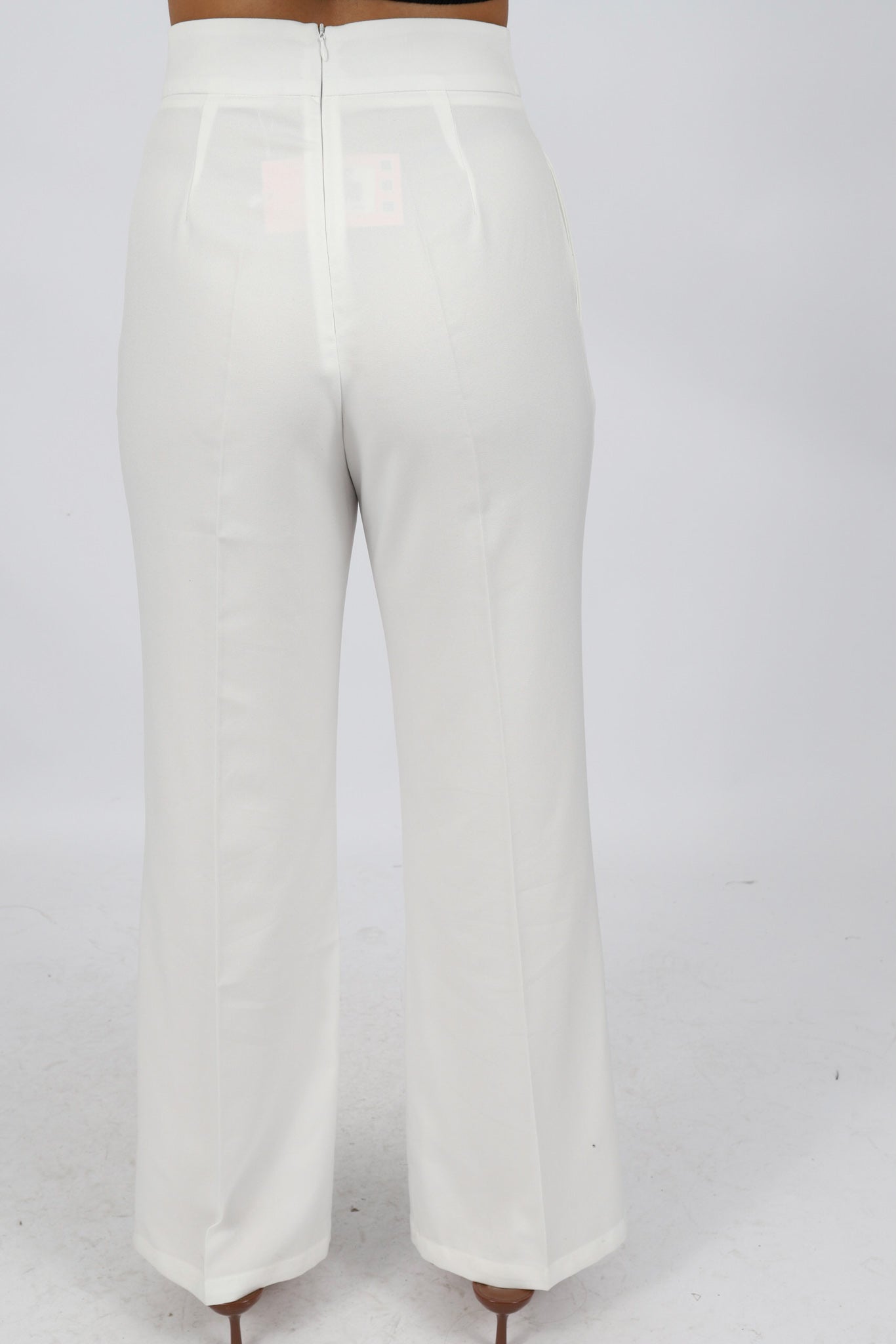 M7687White-pants