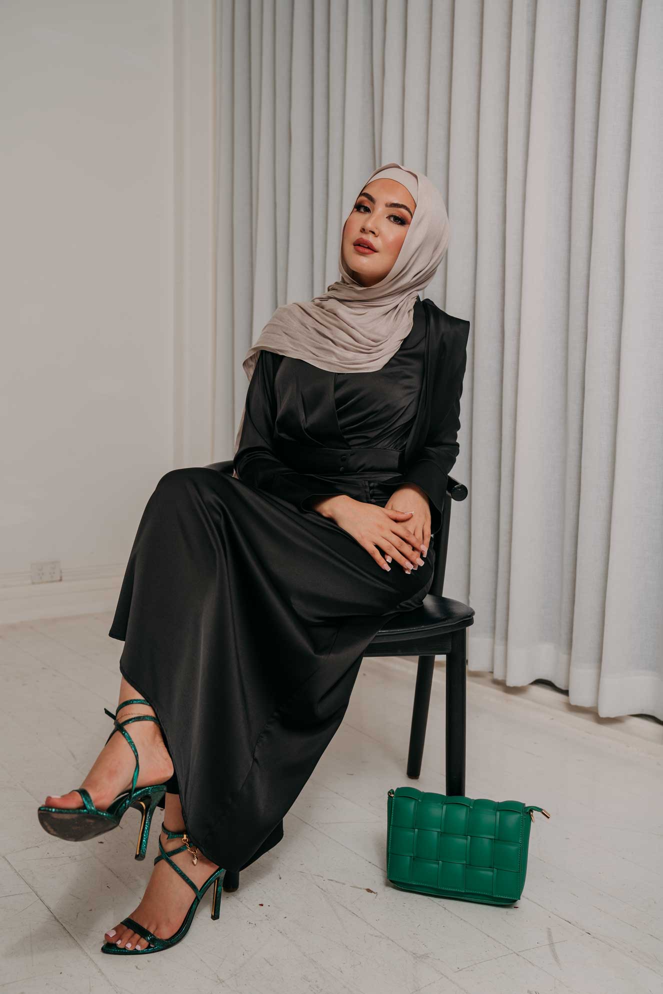 M7726Black-blouse-top