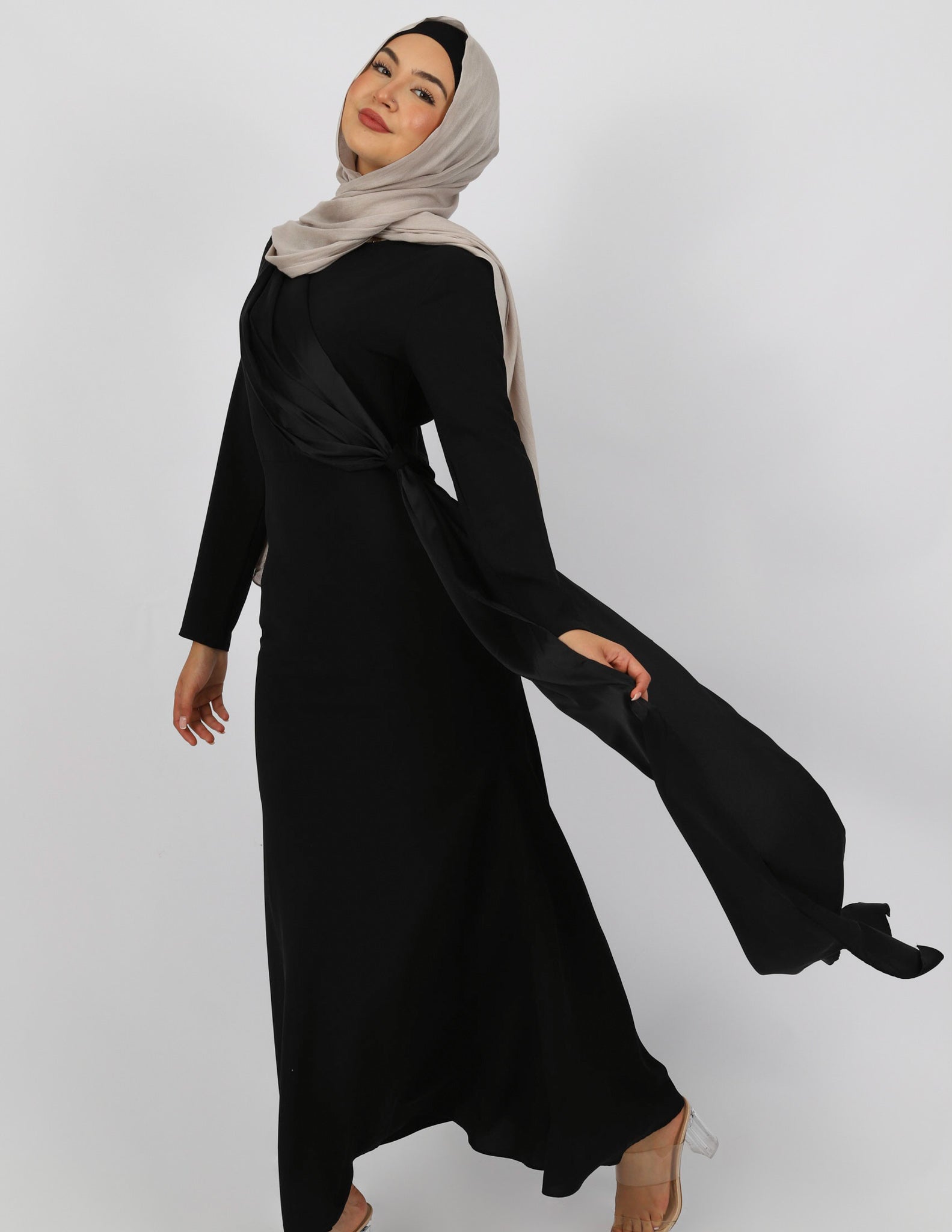 M7746Black-dress-abaya