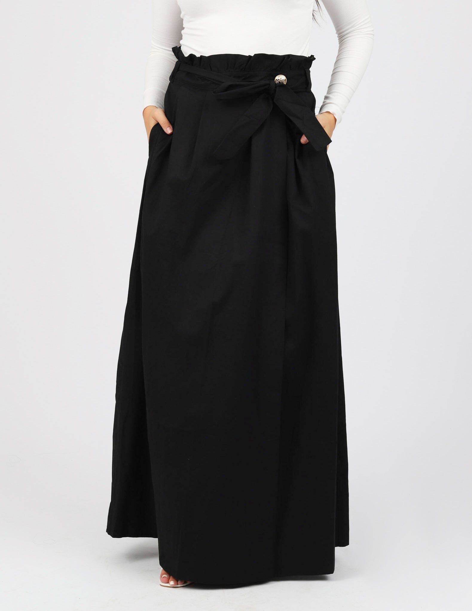 M7786Black-skirt