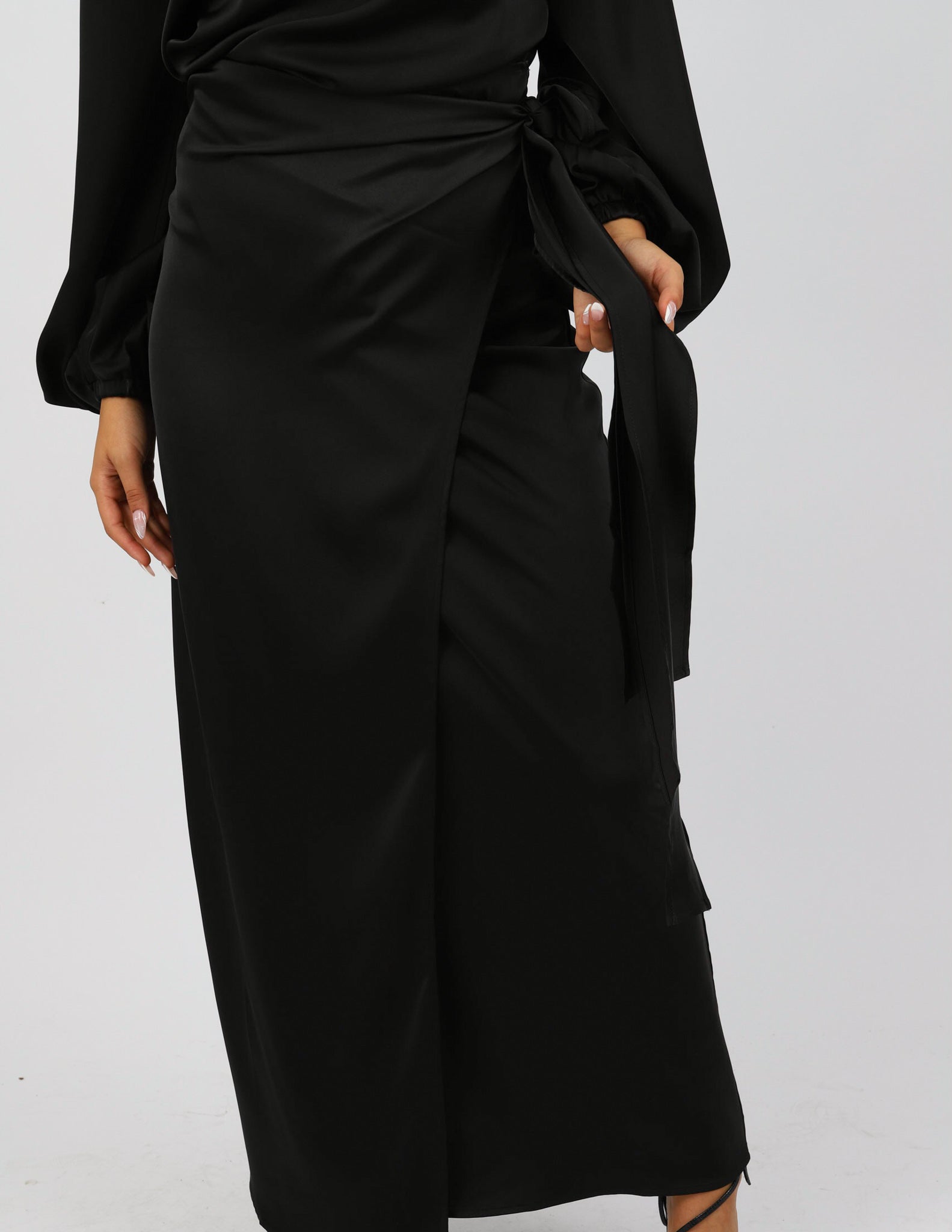 M7795Black-skirt